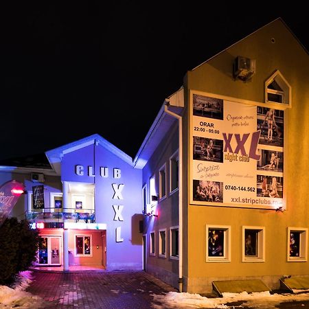 Târgu-MureşXxl-Houseアパートメント エクステリア 写真