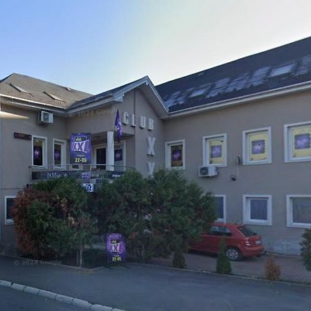 Târgu-MureşXxl-Houseアパートメント エクステリア 写真