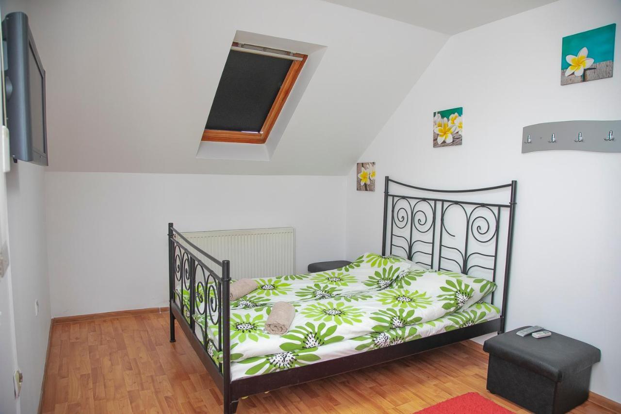Târgu-MureşXxl-Houseアパートメント エクステリア 写真