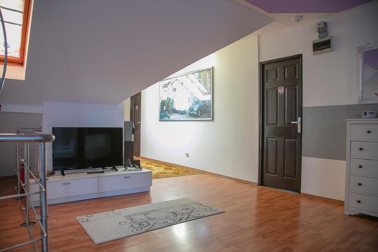 Târgu-MureşXxl-Houseアパートメント エクステリア 写真